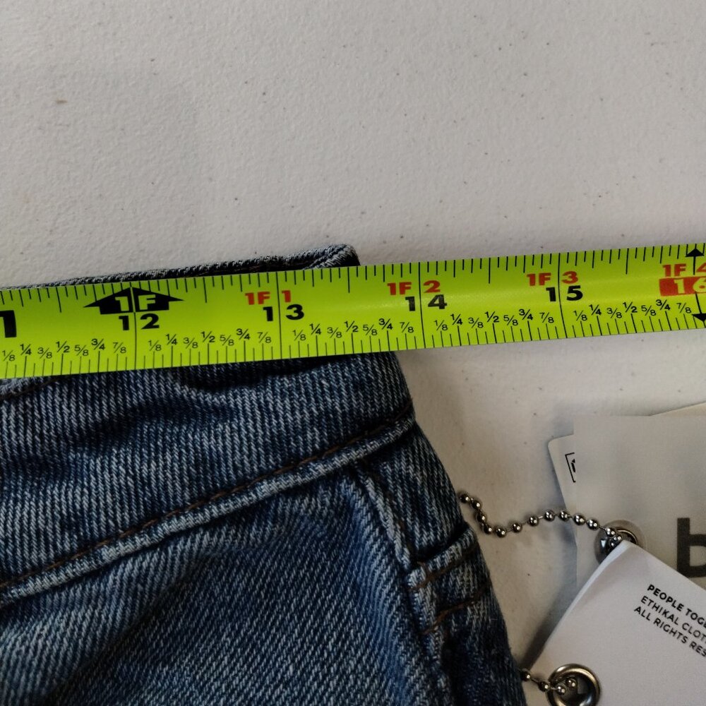 PTCL Laser Cut Heart Embellished Jeans Size 25 NWT - Picture 14 of 16